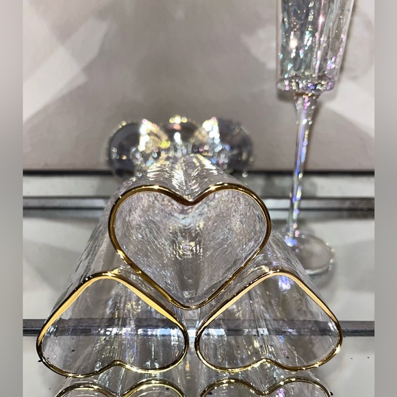 4-NIB HEART SHAPED IRIDESCENT TALL CHAMPAGNE GLASSES - Picture 3 of 16